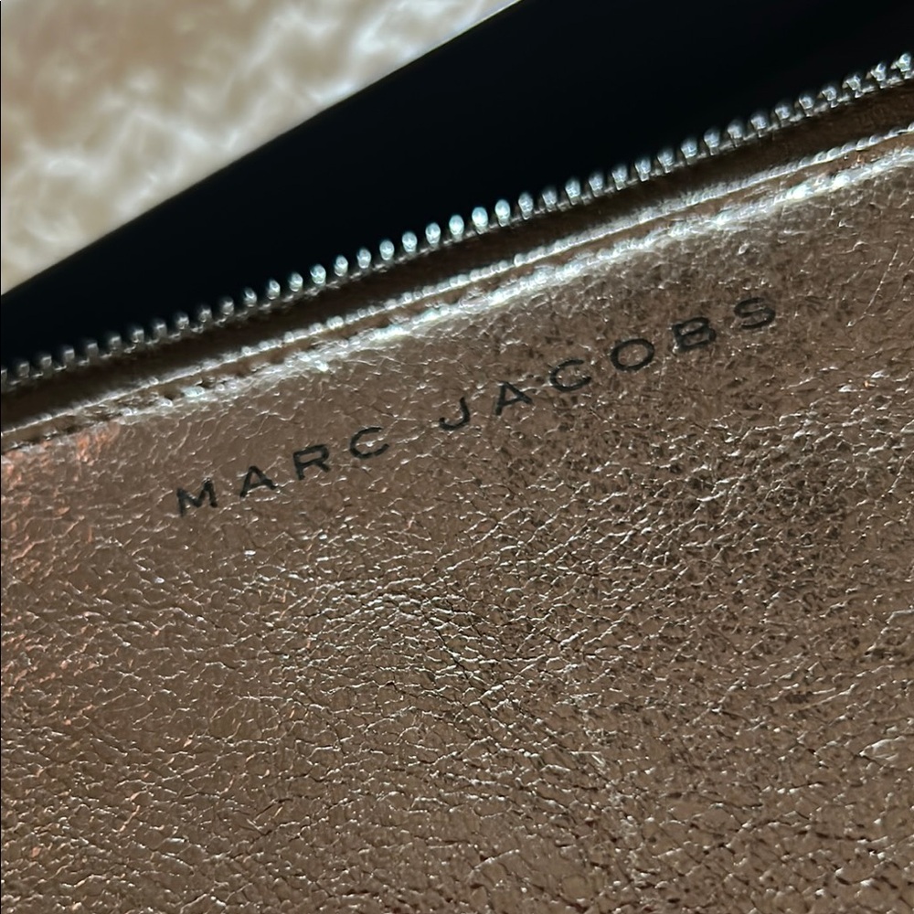 NIB Marc Jacobs Silver Textured Bag - Picture 2 of 4